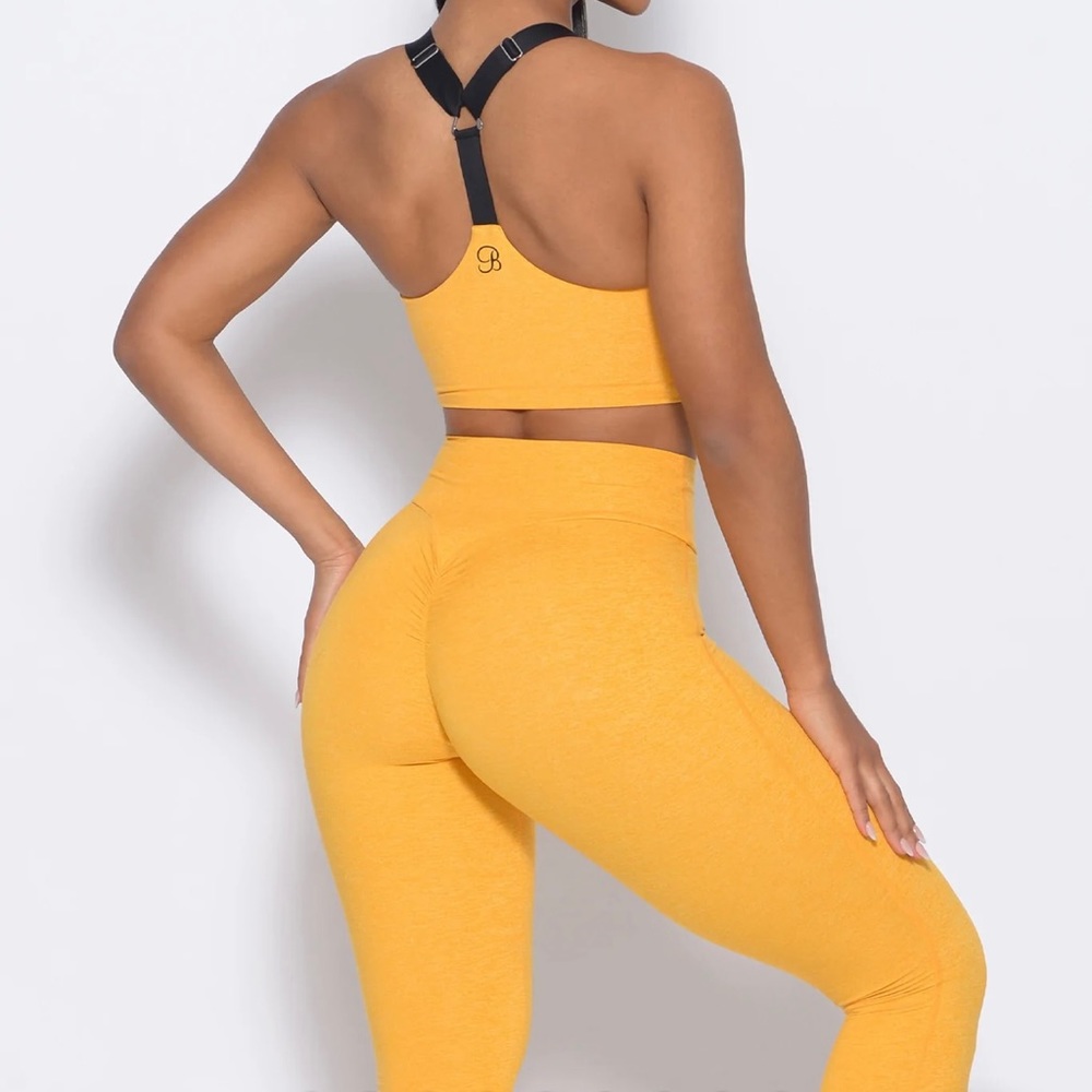 Bombshell XS leggings in yellow.  Scrunch butt, so fun!